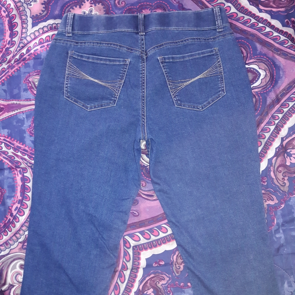 Women's NWOT Capris